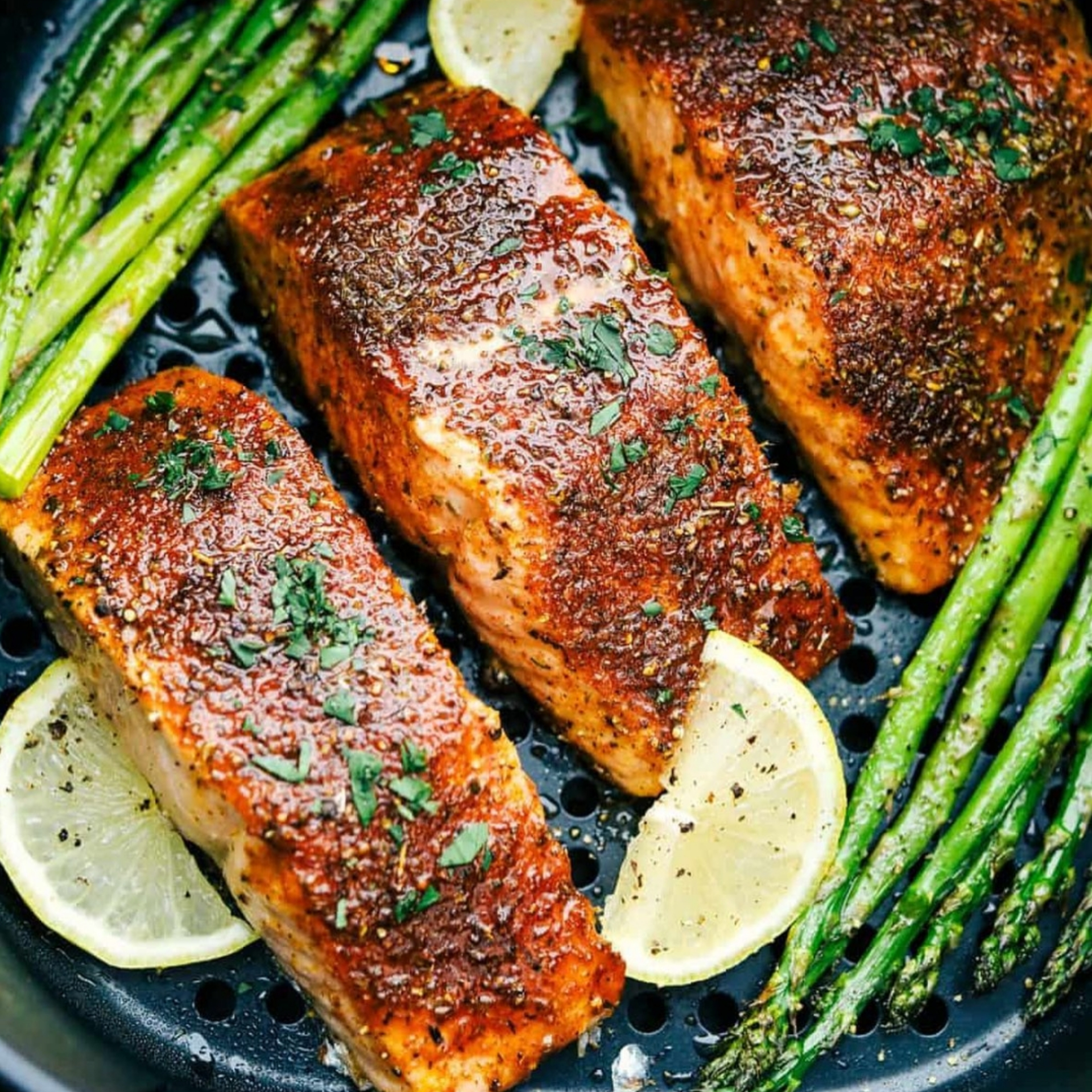 air-fryer-dill-coated-salmon-with-asparagus-recipe