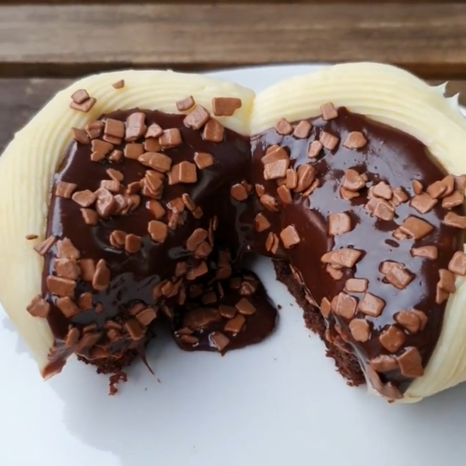 chocolate-waterfall-cake-slice-recipe