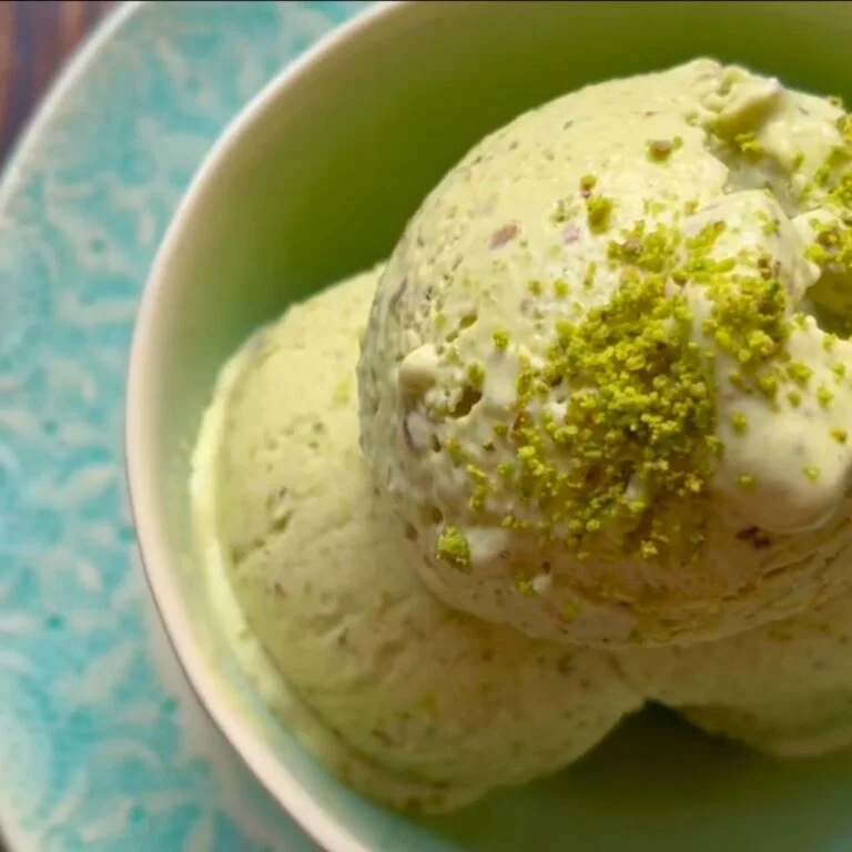 roasted-pistachio-white-chocolate-ice-cream-recipe