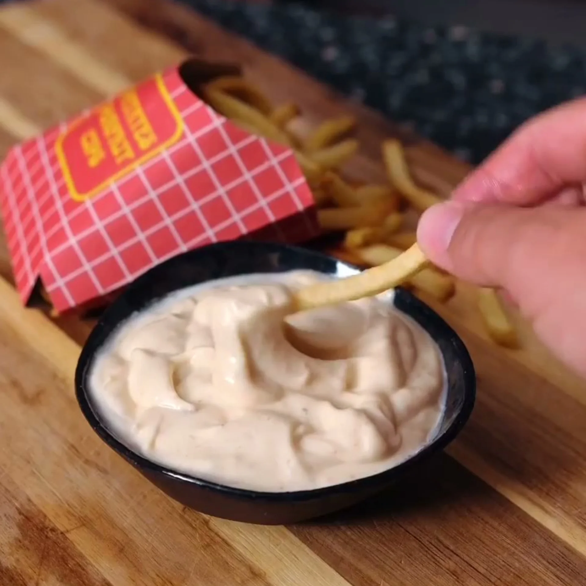 homemade-garlic-mayonnaise-recipe
